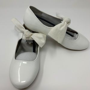 NWOB Kenneth Cole Flower Girl or Communion Shoes
